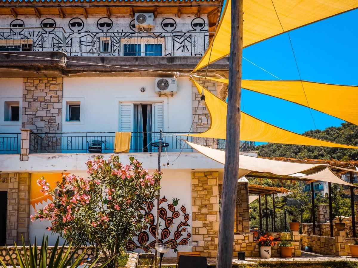 Sun Bakers Hostel Himare Exterior foto